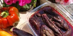 راز خوشمزگی ترشی بادمجان و سبزی معطر ترشی بادمجان شکم پر