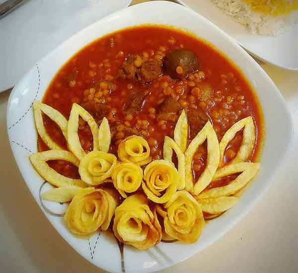 راز خوشمزه شدن قیمه نی نی سایت راز لعابدار شدن قیمه انداختن یخ در قیمه ادویه برای خوشمزه شدن قیمه جا افتادن قیمه نی نی سایت هل و گلاب در قیمه طرز تهیه خورش قیمه مجلسی با طعمی عالی و بینظیر راز خوشمزه شدن قیمه نذری