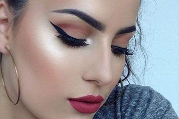 مدل آرایش صورت ساده و مجلسی به سبک اروپایی