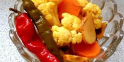 راز خوشمزگی ترشی مخلوط زردرنگ و بهترین سرکه برای ترشی مخلوط