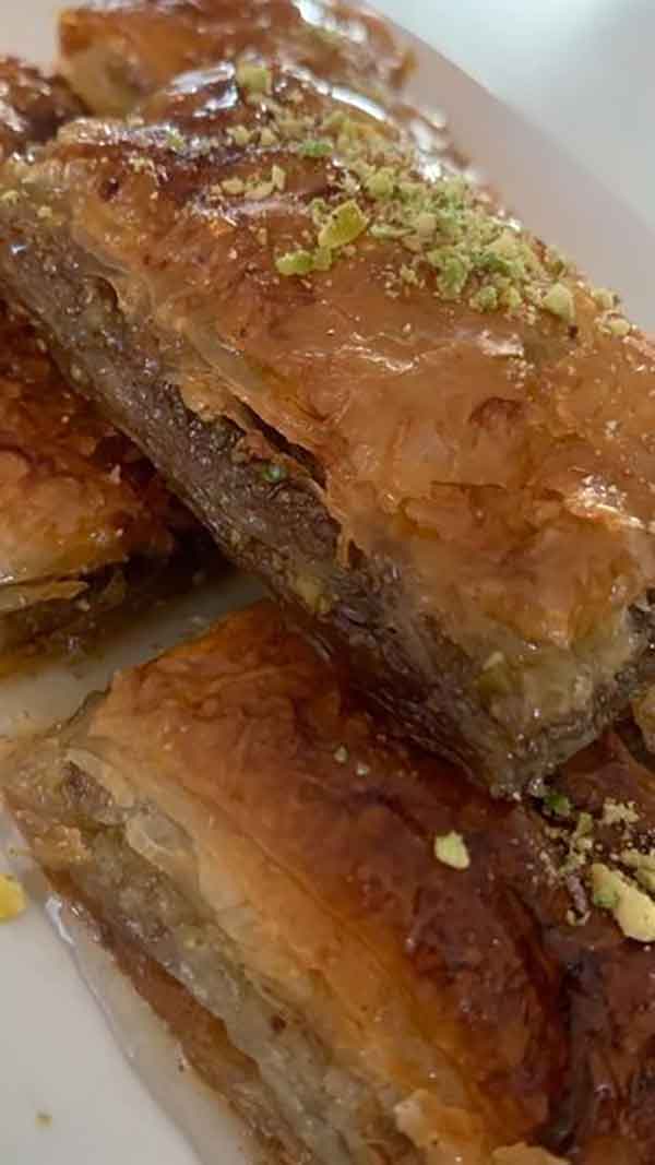 طرز تهیه باقلوا ترکی با خمیر خانگی شربت باقلوا ترکی باقلوا استانبولی انواع باقلوا ترکی شربت باقلوا را کی بریزیم خمیر باقلوا ترکی طرز تهیه باقلوا با خمیر یوفکا طرز تهیه باقلوا با خمیر خانگی