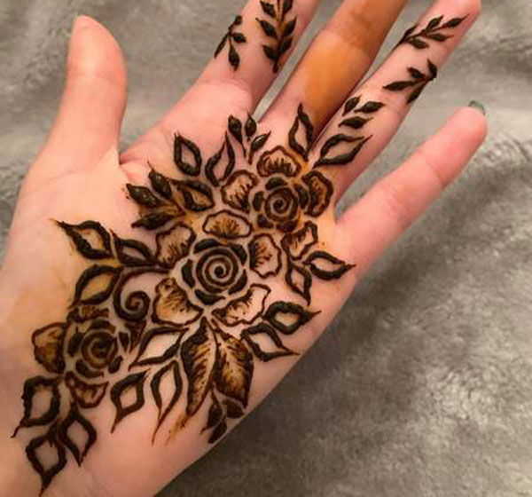 مدل حنا روی دست با طرح های ساده و زیبا