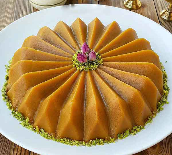 مدل حلوا تزیین شده مجلسی با طرح ساده و جذاب