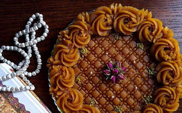 مدل حلوا تزیین شده مجلسی با طرح ساده و جذاب