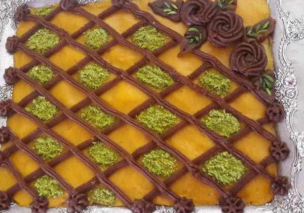 مدل حلوا تزیین شده مجلسی با طرح ساده و جذاب