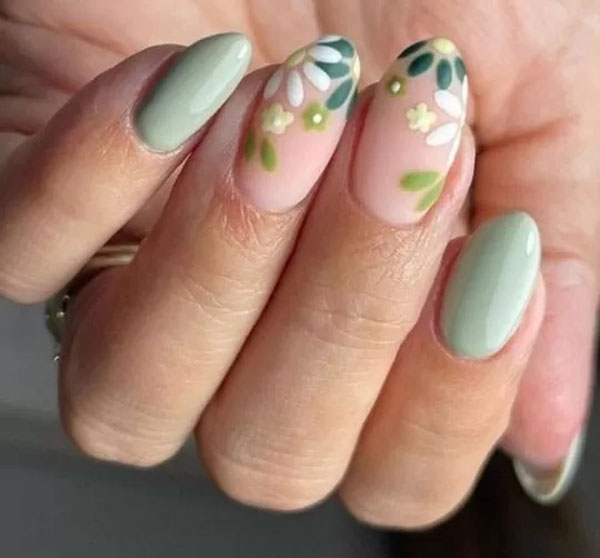مدل طراحی ناخن شیک و ساده مناسب خانم های خوش سلیقه