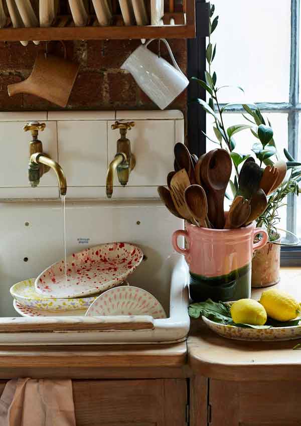 مدل آشپزخانه ساده و شیک ایرانی (جذاب و بدون کابینت)
