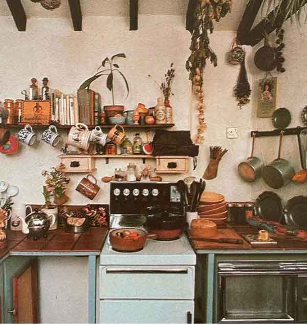مدل آشپزخانه ساده و شیک ایرانی (جذاب و بدون کابینت)