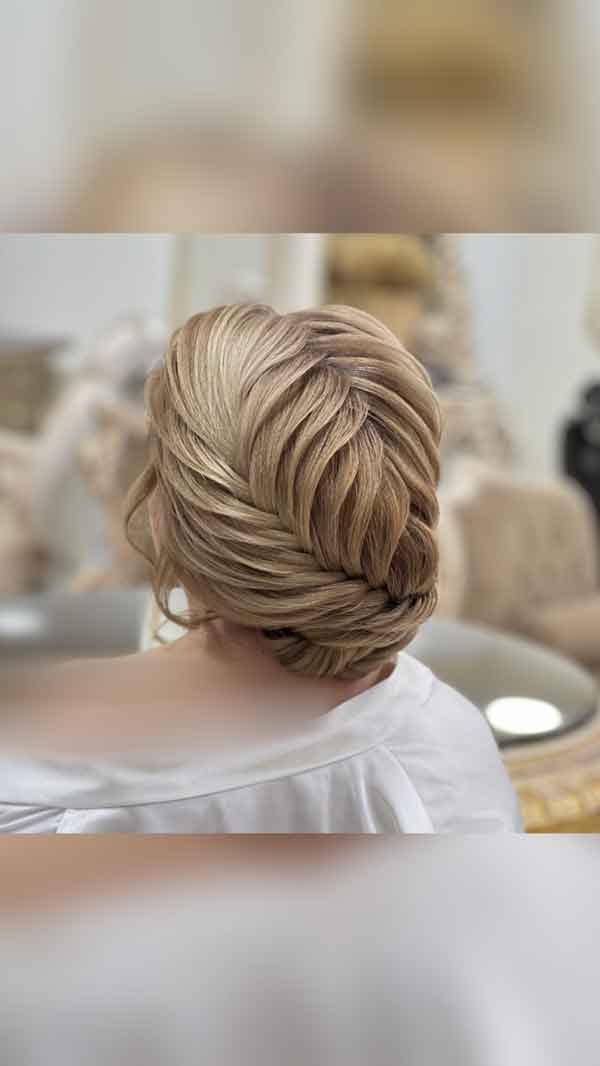مدل مو دخترانه جدید و شیک شینیون شده برای عروسی