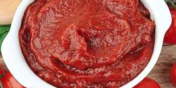 راز خوشمزگی رب گوجه فرنگی و چکار کنیم رب گوجه قرمز شود