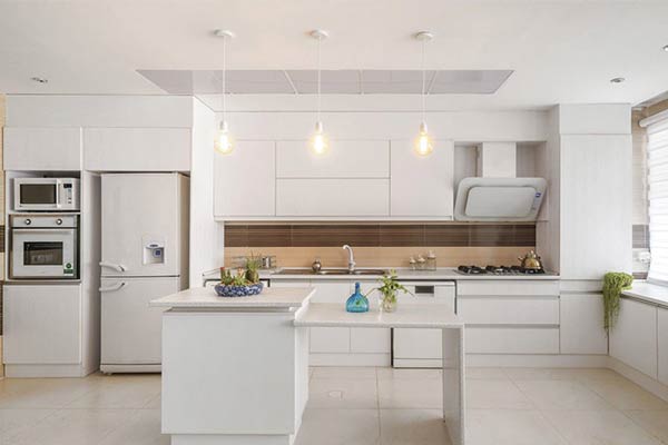 مدل آشپزخانه بدون اپن جدید با دکوراسیونی لاکچری و کابینت های شیک
