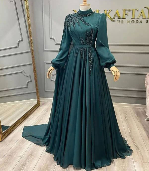 مدل لباس بلند ساده و شیک زنانه برای دورهمی و مراسم خاص