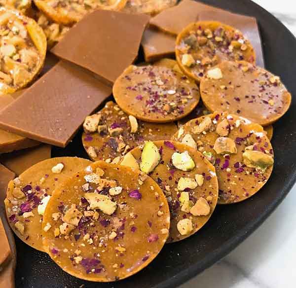 طرز تهیه سوهان خانگی با ارد گندم طرز تهیه سوهان لقمه ای در منزل طرز تهیه سوهان قم مرحله به مرحله طرز تهیه سوهان ساده طرز تهیه سوهان کره ای طرز تهیه سوهان خانگی با شکر طرز تهیه سوهان قم با روغن حیوانی طرز تهیه سوهان حبه ای