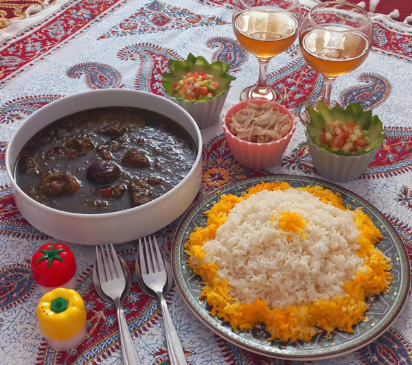 تزیین قورمه سبزی مجلسی ساده با ایده های زیبا و جذاب
