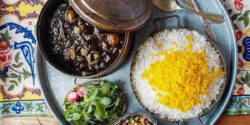 تزیین قورمه سبزی مجلسی ساده با ایده های زیبا و جذاب