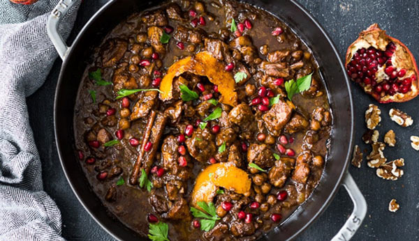 تزیین خورشت فسنجان مجلسی با گوشت قلقلی و گردو بسیار زیبا