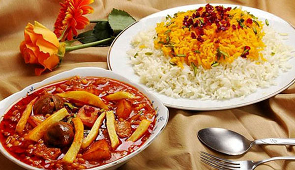 تزیین خورشت قیمه مجلسی با سیب زمینی و بادمجان