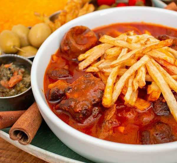 تزیین خورشت قیمه مجلسی با سیب زمینی و بادمجان