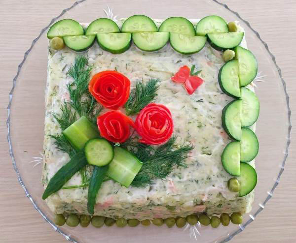 تزیین روی سالاد الویه برای جشن و مهمانی با ایده های زیبا