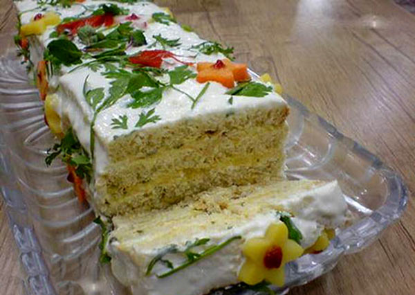 تزیین روی سالاد الویه برای جشن و مهمانی با ایده های زیبا
