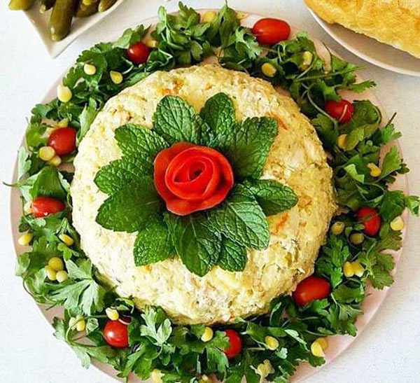 تزیین روی سالاد الویه برای جشن و مهمانی با ایده های زیبا