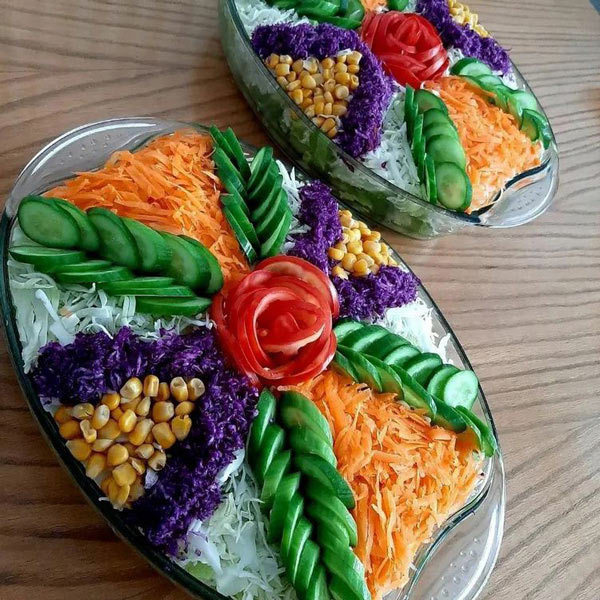 تزیین سالاد کاهو با خیار و گوجه بسیار زیبا با ایده های متنوع