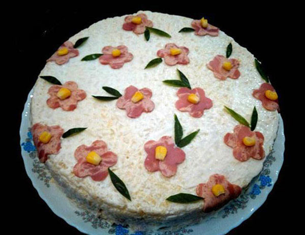 تزیین سالاد الویه با ایده های زیبا برای جشن و مهمانی ها