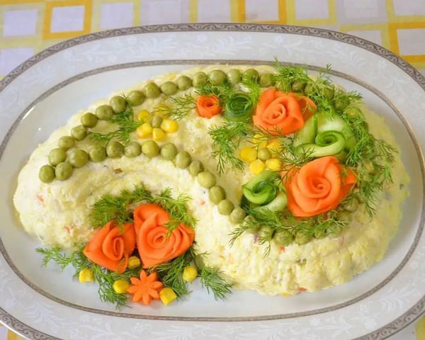 تزیین سالاد الویه با ایده های زیبا برای جشن و مهمانی ها