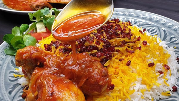 تزیین زرشک پلو با مرغ مجلسی برای سفره های ایرانی با ایده های ساده