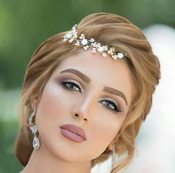 مدل آرایش عروس ساده و شیک به سبک لایت با تکنیک های جدید