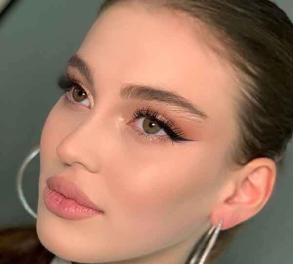 مدل آرایش دخترانه ساده بر ای عروسی و مهمانی لایت بسیار جذاب