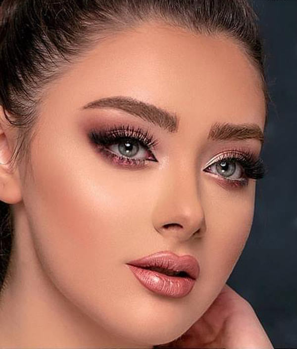 مدل آرایش دخترانه لایت ساده و ملایم بسیار زیبا مناسب برای انواع فرم صورت