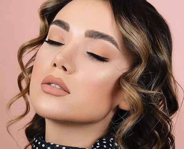 مدل آرایش دخترانه شیک ملایم بسیار زیبا و جذاب به سبک لایت