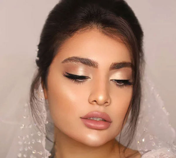 مدل آرایش مجلسی ساده و شیک لایت به سبک اروپایی جذاب و خیره کننده