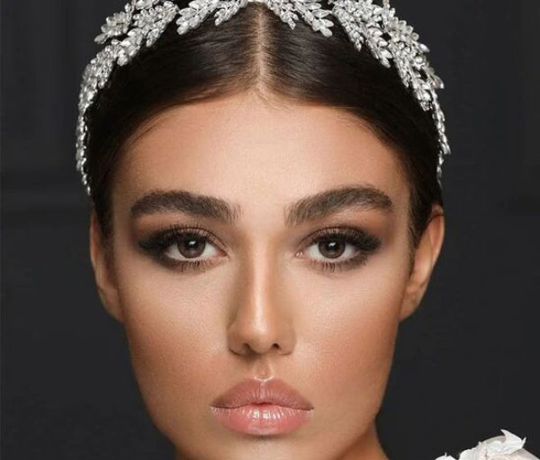 مدل آرایش مجلسی ساده و شیک لایت به سبک اروپایی جذاب و خیره کننده