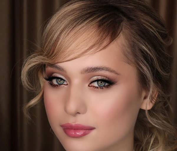 مدل آرایش ساده لایت و بسیار جذاب برای همه نوع فرم صورت