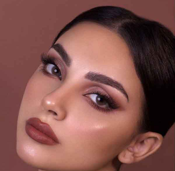 مدل آرایش صورت ۱۴۰۲ به سبک لایت بسیار زیبا و جذاب