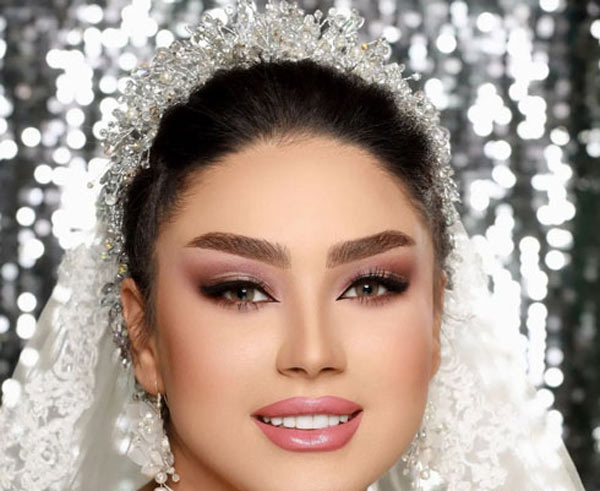 مدل آرایش صورت ۱۴۰۲ به سبک لایت بسیار زیبا و جذاب