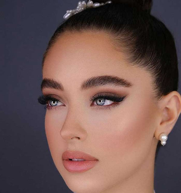 مدل آرایش صورت ۱۴۰۲ به سبک لایت بسیار زیبا و جذاب