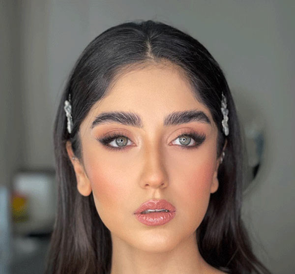مدل آرایش صورت ۱۴۰۲ به سبک لایت بسیار زیبا و جذاب