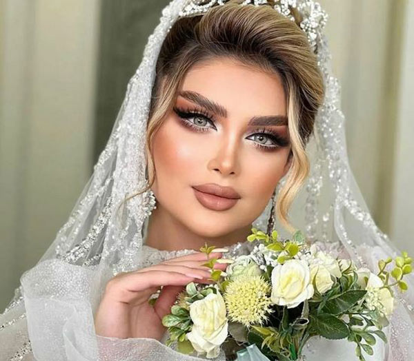 مدل آرایش صورت ۱۴۰۲ به سبک لایت بسیار زیبا و جذاب