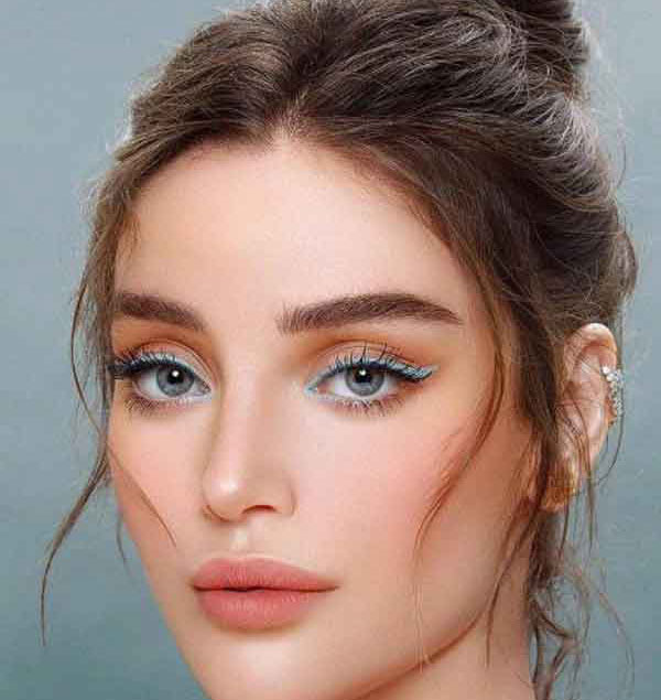 مدل آرایش صورت دخترونه ملایم و ساده مناسب مهمانی و دورهمی دوستانه