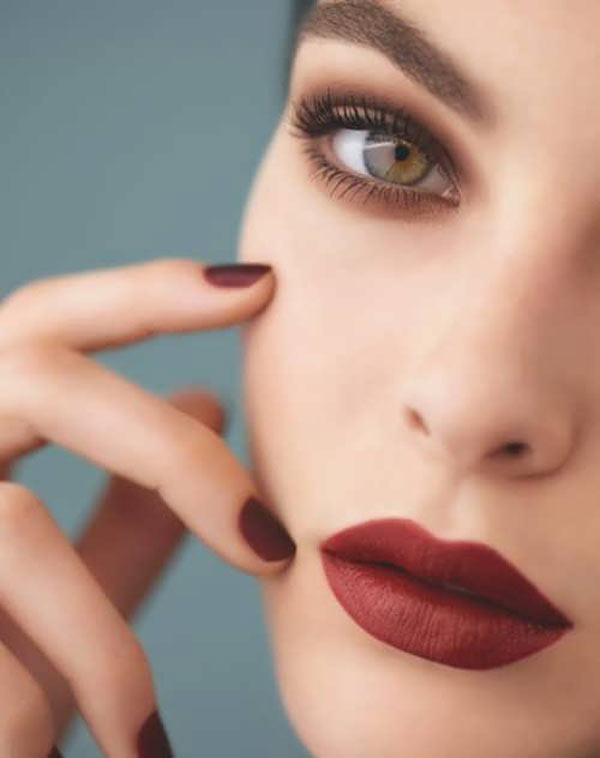 مدل آرایش صورت دخترونه ملایم و ساده مناسب مهمانی و دورهمی دوستانه