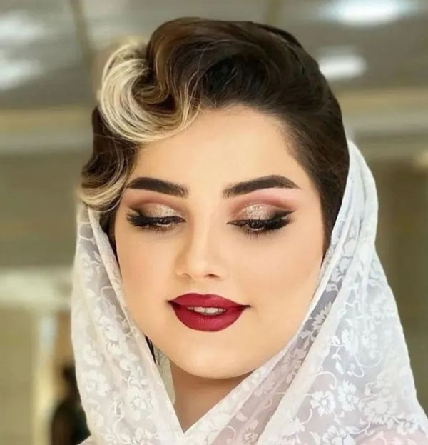 مدل آرایش صورت دخترونه ملایم و ساده مناسب مهمانی و دورهمی دوستانه
