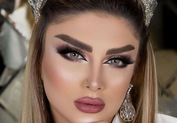 مدل آرایش صورت دخترونه ملایم و ساده مناسب مهمانی و دورهمی دوستانه