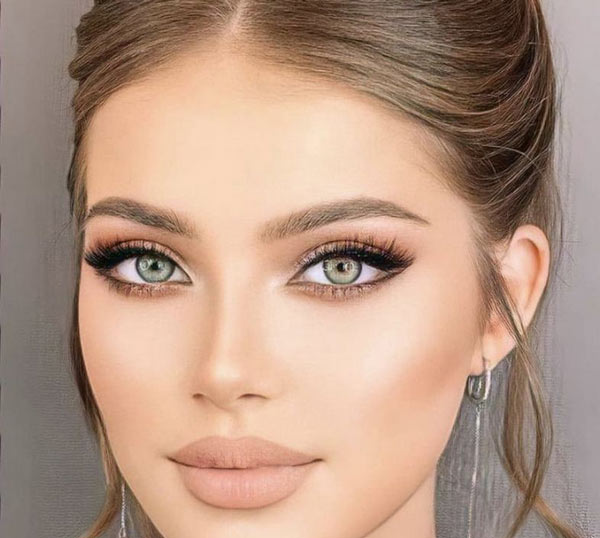 مدل آرایش صورت دخترونه ملایم و ساده مناسب مهمانی و دورهمی دوستانه