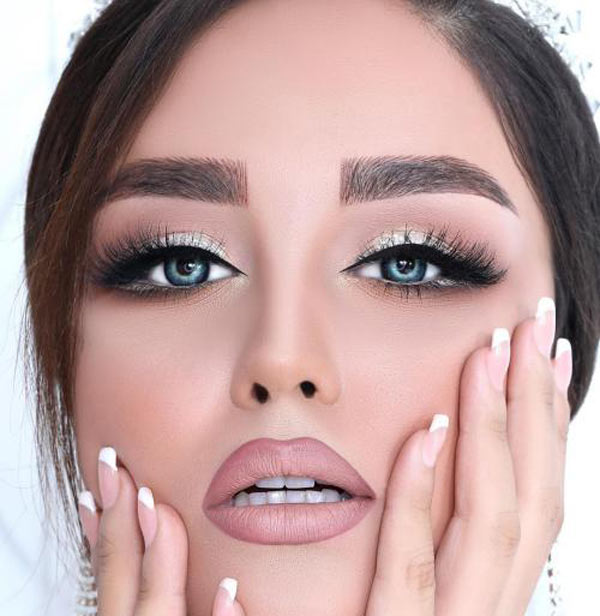 مدل آرایش صورت دخترونه ملایم و ساده مناسب مهمانی و دورهمی دوستانه