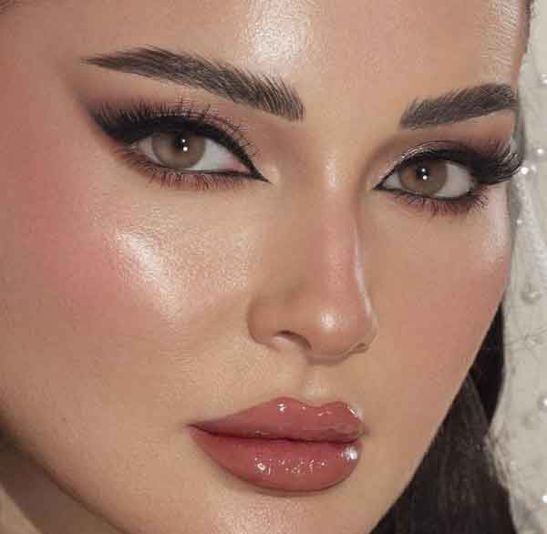 مدل آرایش صورت ساده و ملایم مناسب برای عروسی و مهمانی