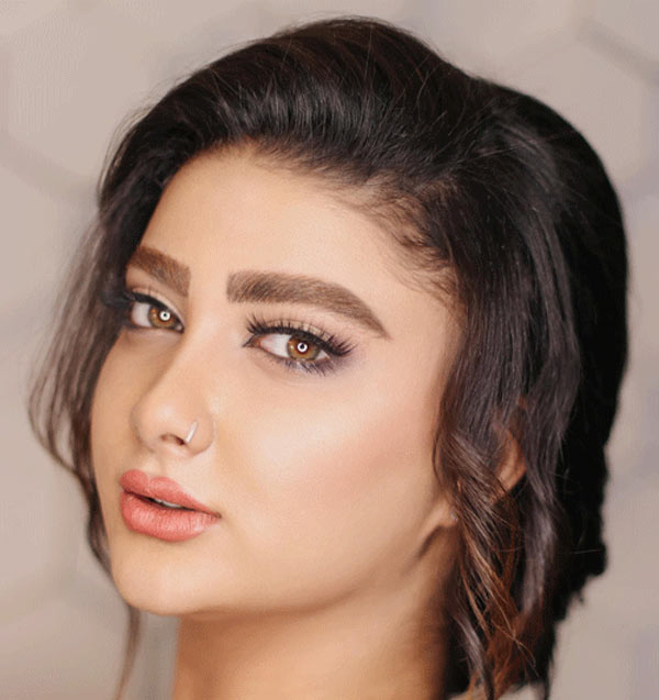 مدل آرایش زنانه ساده و ملایم بسیار شیک به سبک لایت