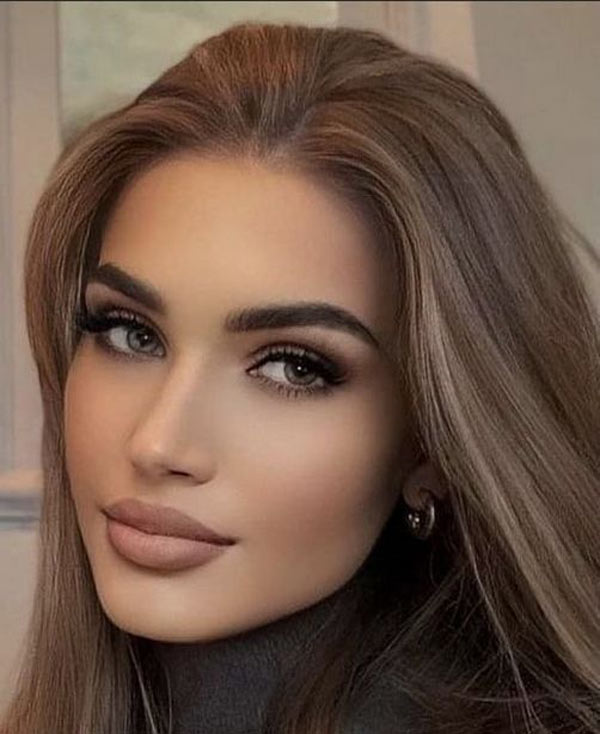 مدل آرایش زنانه ساده و ملایم بسیار شیک به سبک لایت
